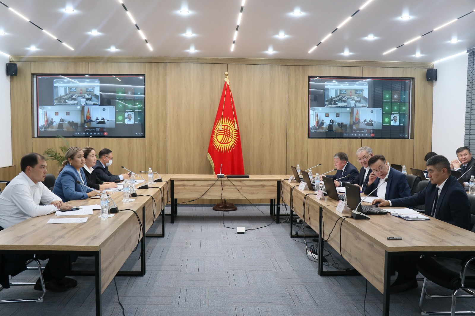 Эсептөө палатасынын Кеңешинин кезектеги отуруму өттү
